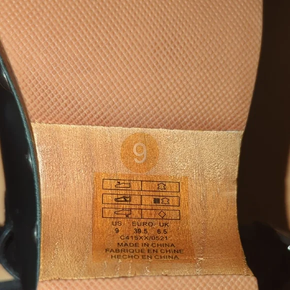 Stylish Black Leather Mules with Wooden Heel - Picture 6 of 7